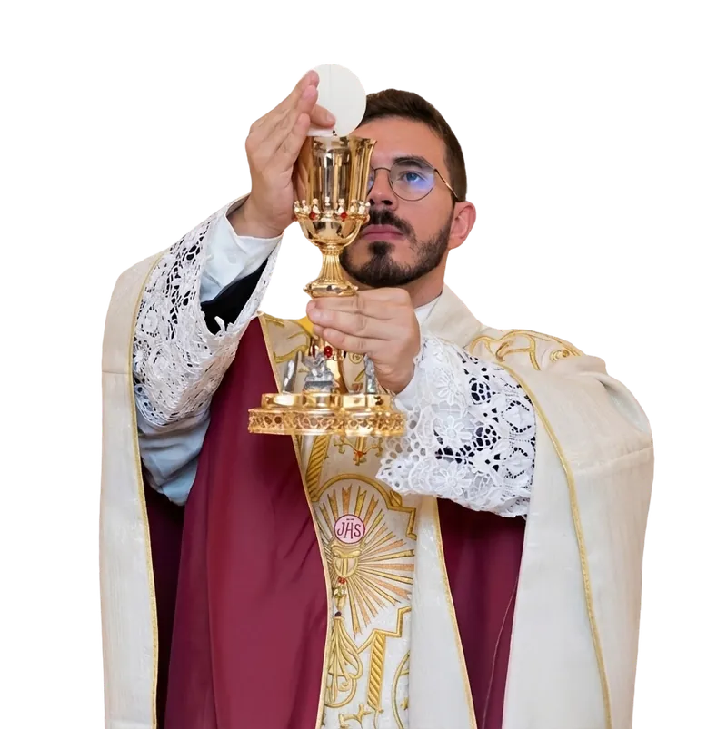 Padre celebrando a Missa